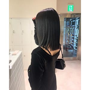 ワンレンボブ前下がりショート内巻きワンカール鎖骨ミディアム