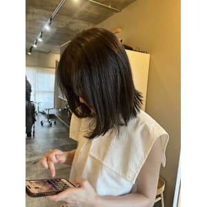 赤み消しオリーブグレージュ