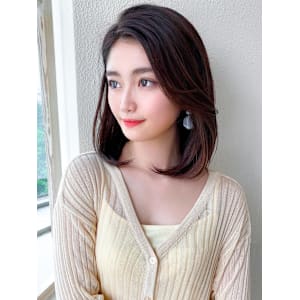 シースルーぱっつん前髪で結んでかわいいフェイスレイヤー