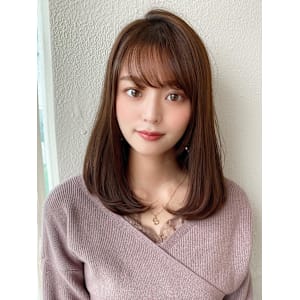 シースルーぱっつん前髪で結んでかわいいフェイスレイヤー