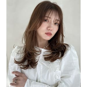 動かすほどにかわいい！セミロンレイヤーカットスタイル