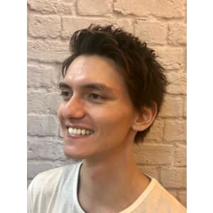 アップバングショート