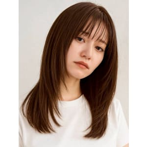 ミディアムレイヤー 顔周りカット アッシュブラウン 20代