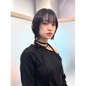 黒髪レイヤーボブ