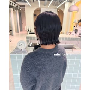 ワンレンボブ前下がりショート内巻きワンカール鎖骨ミディアム