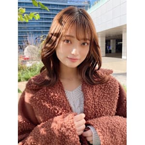 シースルーぱっつん前髪で結んでかわいいフェイスレイヤー