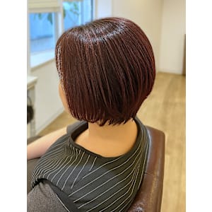 チェリーレッド 白髪ぼかしハイライト ショートボブ 艶髪