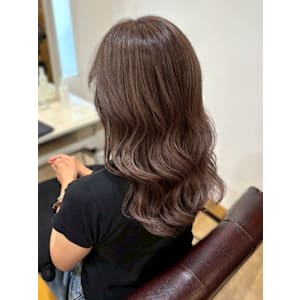 ショコラブラウン 巻き髪ロング 透明感カラー 艶髪 20代