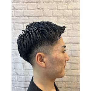 クセのない髪に"自然なクセ"で、ノーセットでも扱いやすく