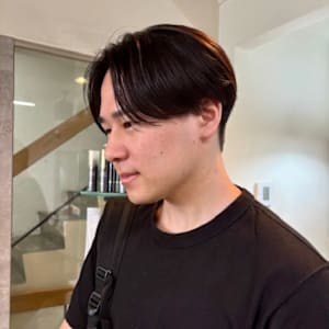 毛流れセンターパート《谷　昂将》