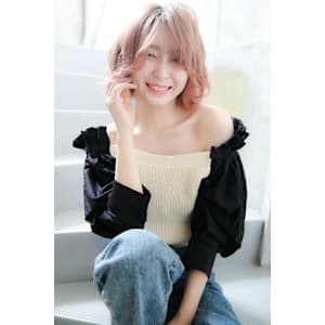 ライトピンクベージュ×レイヤーボブ♪