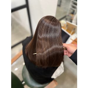 初回来店で激変★エリア初導入”美髪矯正"