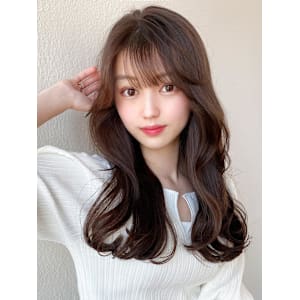 大人かわいいくびれヘアセミロング × ミルクティーベージュ