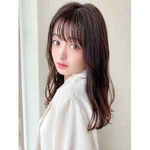 大人かわいいくびれヘアセミロング × ミルクティーベージュ