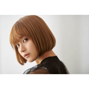 パッツンストレートボブ