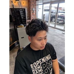 スパイキーショート - @110 BARBER SHOP CONTINENTAL【ワンワンオー バーバー ショップ コンチネンタル】掲載中
