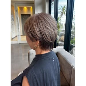 白髪を活かすカラー/マッシュショート - La Sente　Lycee terrace 甲子園口【ラシェンテ リセテラス】掲載中