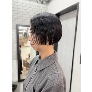 刈り上げ×切りっぱなし×ミニボブ