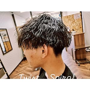 ツイストスパイラルパーマ - THE CUT【ザ カット】掲載中