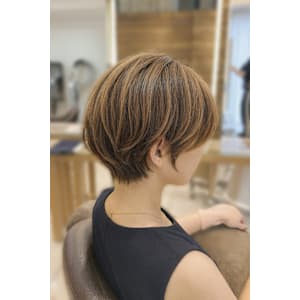 【小田急相模原】白髪ぼかしで魅せるショート - LOHAS by KENJE【ロハスバイケンジ】掲載中