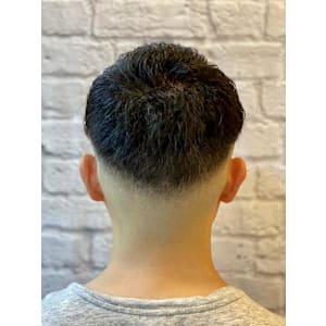 フェード×ツーブロショート - 銀座マツナガ 新宿野村ビル店【ギンザマツナガ シンジュクノムラビルテン】掲載中