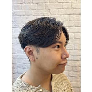 クセのない髪に"自然なクセ"で、ノーセットでも扱いやすく - 銀座マツナガ 新宿パークタワー店【ギンザマツナガ】掲載中