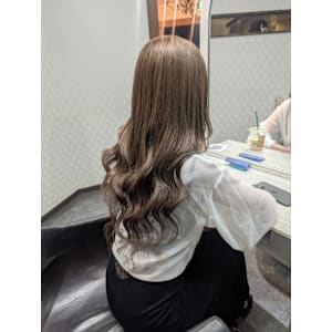 ブラウンヘアーもお任せください！