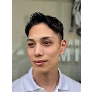 刈り上げアップバング