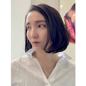 ぱつっとボブ・ショート/前髪あり/絶壁解消/30代/40代/