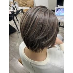 白髪ぼかしハイライトケアカラー池袋/ブリーチ/ハイトーン池袋 - prize Iris 池袋【プライズ アイリス】池袋駅東口店【プライズアイリス イケブクロ イケブクロヒガシグチテン】掲載中
