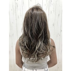 GRANZE 梅田店《大阪駅前第1ビル店》×スタイル