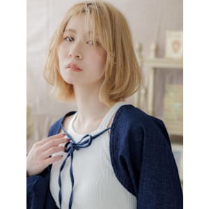 ブリーチオンカラーニュアンスパーマボブディ　パールベージュ