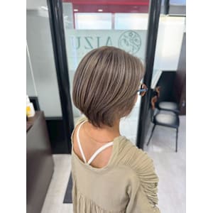 白髪ぼかしハイライト - AIZU本厚木 白髪ぼかし ハイライト バレイヤージュ 髪質改善【アイズホンアツギ シラガボカシ ハイライト バレイヤージュ カミシツカイゼン】掲載中