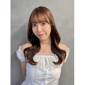 韓国風　艶髪　ベージュ