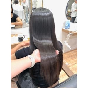 キラ艶縮毛矯正