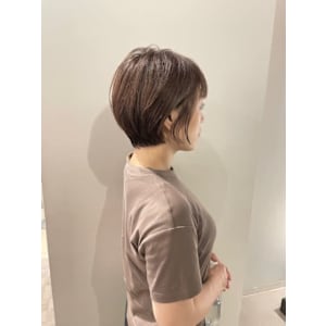 白髪ぼかしでも可愛く！秋のボブショート（３０代４０代５０代） - ZA/ZA 神楽坂【ザザ カグラザカ】掲載中