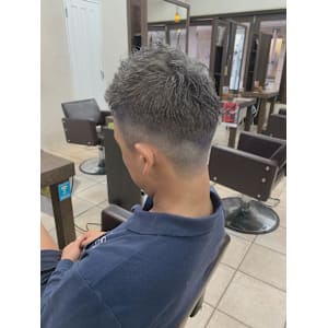 メンズグレーカラー - Stilla an【スティラアン】掲載中