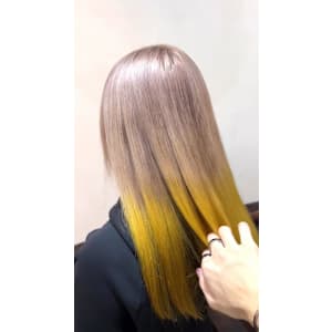 秋っぽいルーツカラー