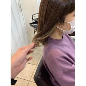 イルミナインナーグレージュ