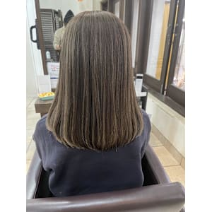 白髪ぼかしシークレットハイライト【新小岩】 - Stilla an【スティラアン】掲載中