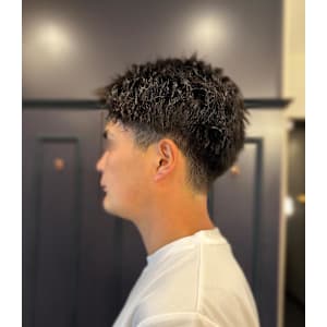 刈り上げツイストスパイラルパーマ