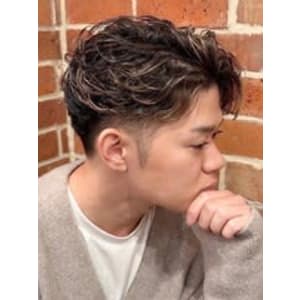 フェザーパーマスタイル