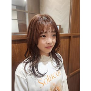 アプリコットピンクベージュ