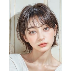 20代30代40代　ツヤ感耳かけショート＃32