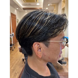 マッシュショートスタイル×ハイライト