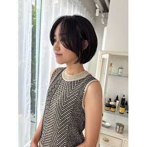 大人ショートボブ丸みパーマ