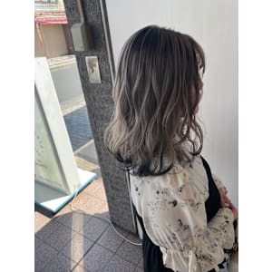 シャドウルーツ×エンドカラー - KORERO hair【コレロヘアー】掲載中