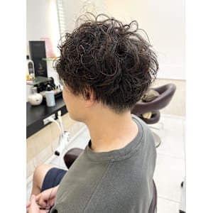 メンズパーマカーリーヘアシャドウパーマツイストスパイラル - K:R鶴川【カールツルカワ】掲載中
