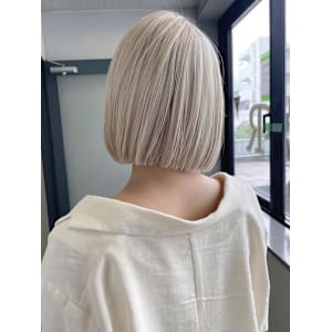 ホワイトブロンド/ホワイトシルバー/アッシュブロンド - artina 町田店 【アルティナ】【アルティナ マチダテン】掲載中