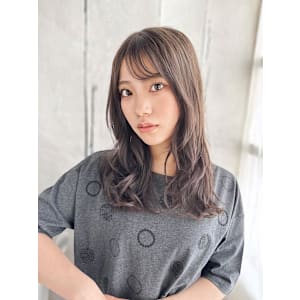 透け感グレージュのミックスカール